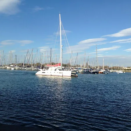 - Les Pieds Dans L'eau Agreable En Toutes Saisons 4 Couchages - Climatisation - Parking Prive - Piscine Sur - Vue Magnifique Et Rare - Situation Optimum - Les Argonautes - Ile Des Pecheurs - Cap D'agde 公寓 阿格德