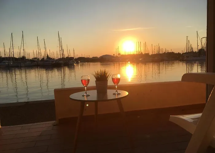 - Les Pieds Dans L'eau Agreable En Toutes Saisons 4 Couchages - Climatisation - Parking Prive - Piscine Sur - Vue Magnifique Et Rare - Situation Optimum - Les Argonautes - Ile Des Pecheurs - Cap D'agde * アグド