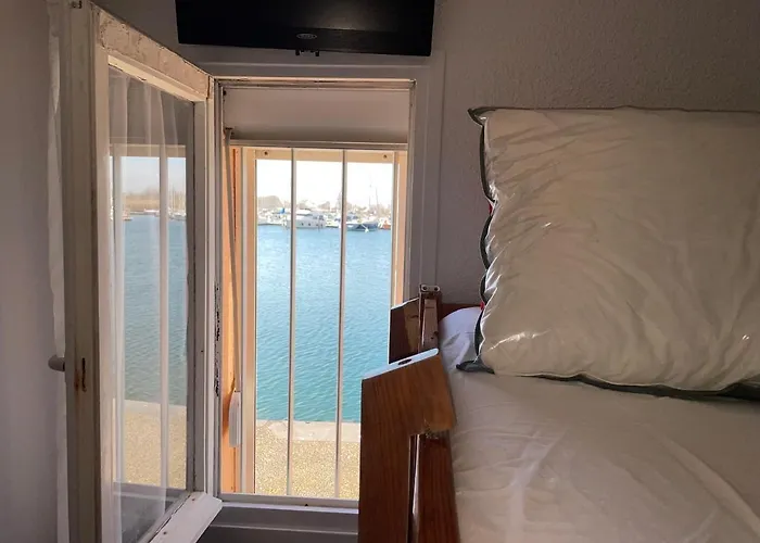 - Les Pieds Dans L'eau Agreable En Toutes Saisons 4 Couchages - Climatisation - Parking Prive - Piscine Sur - Vue Magnifique Et Rare - Situation Optimum - Les Argonautes - Ile Des Pecheurs - Cap D'agde