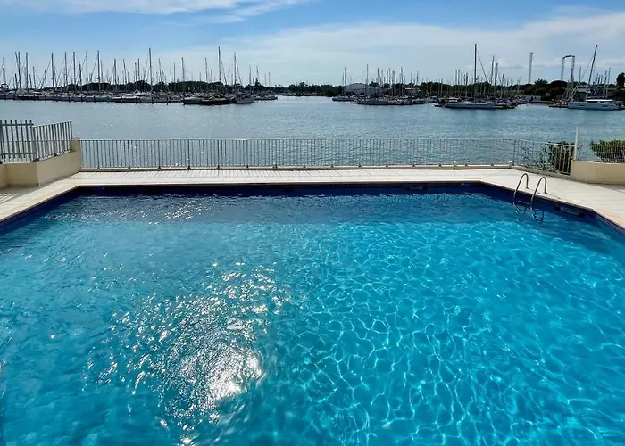 - Les Pieds Dans L'eau Agreable En Toutes Saisons 4 Couchages - Climatisation - Parking Prive - Piscine Sur - Vue Magnifique Et Rare - Situation Optimum - Les Argonautes - Ile Des Pecheurs - Cap D'agde