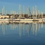 - Les Pieds Dans L'eau En Toutes Saisons 4 Couchages - Climatisation - Parking Privé - Piscine Sur - Vue Magnifique Et Rare - Situation Optimum - Les Argonautes - Ile Des Pêcheurs - Cap D'agde Agde