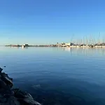 - Les Pieds Dans L'eau En Toutes Saisons 4 Couchages - Climatisation - Parking Privé - Piscine Sur - Vue Magnifique Et Rare - Situation Optimum - Les Argonautes - Ile Des Pêcheurs - Cap D'agde Appartamento *