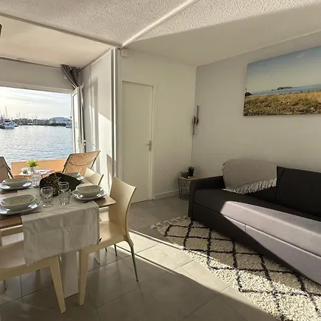 - Les Pieds Dans L'eau En Toutes Saisons 4 Couchages - Climatisation - Parking Privé - Piscine Sur - Vue Magnifique Et Rare - Situation Optimum - Les Argonautes - Ile Des Pêcheurs - Cap D'agde Apartamento Agde