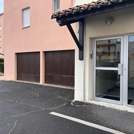 Les Argonautes: Beachfront With Pool And Sea Views *
