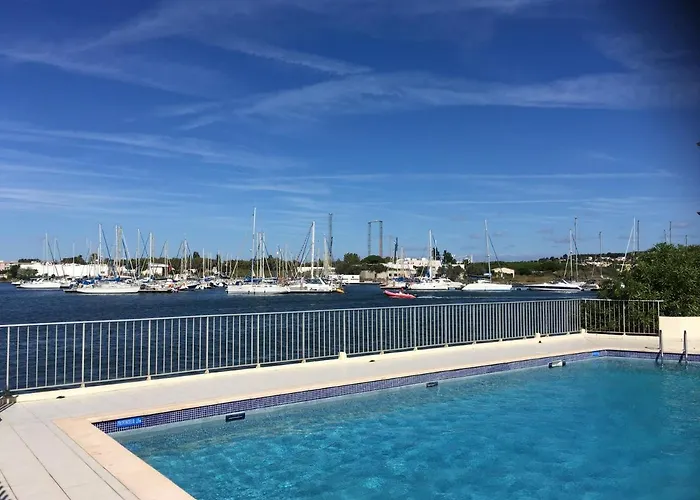 - Les Pieds Dans L'eau Agreable En Toutes Saisons 4 Couchages - Climatisation - Parking Prive - Piscine Sur - Vue Magnifique Et Rare - Situation Optimum - Les Argonautes - Ile Des Pecheurs - Cap D'agde Apartment Agde