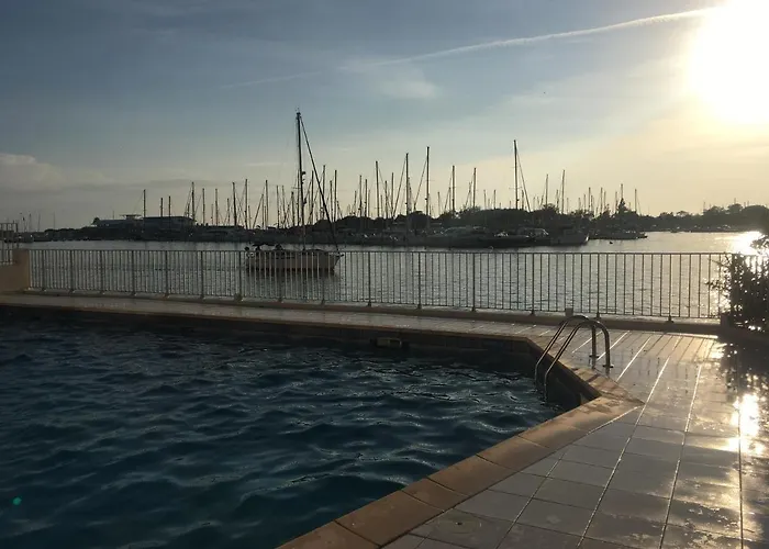 - Les Pieds Dans L'eau Agreable En Toutes Saisons 4 Couchages - Climatisation - Parking Prive - Piscine Sur - Vue Magnifique Et Rare - Situation Optimum - Les Argonautes - Ile Des Pecheurs - Cap D'agde 아그