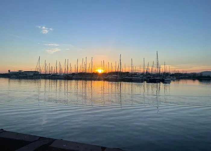 - Les Pieds Dans L'eau Agreable En Toutes Saisons 4 Couchages - Climatisation - Parking Prive - Piscine Sur - Vue Magnifique Et Rare - Situation Optimum - Les Argonautes - Ile Des Pecheurs - Cap D'agde *